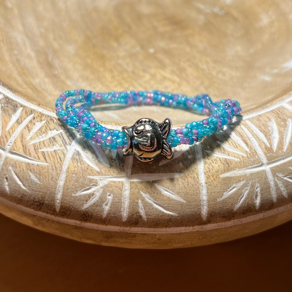 Handmade Multi Colored Beaded Fish Charm Stretchy Bracelet